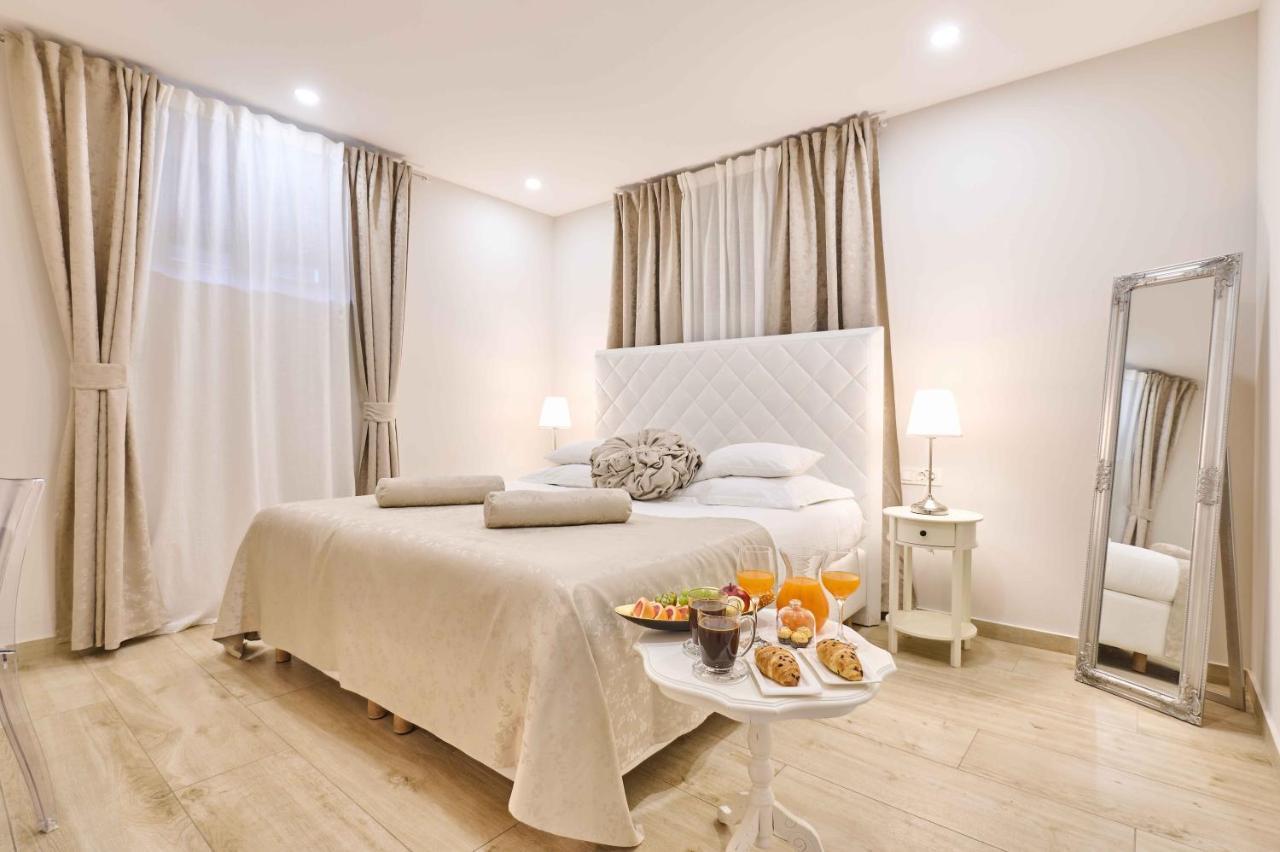 Best Location Rooms Split Bilik gambar