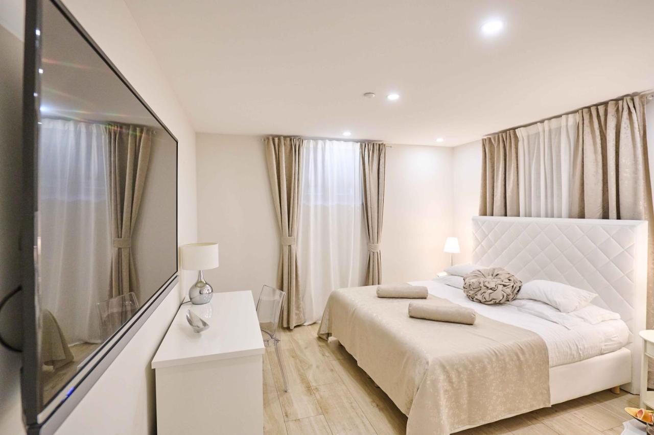 Best Location Rooms Split Bilik gambar