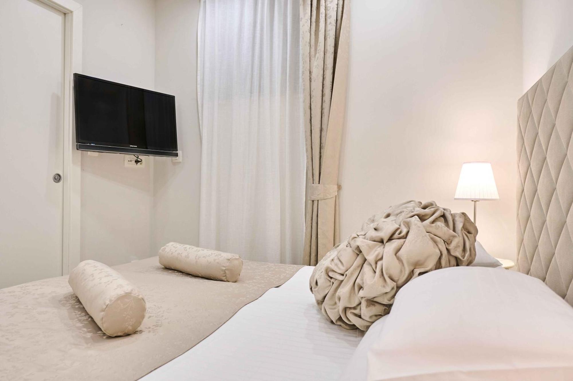 Best Location Rooms Split Bilik gambar