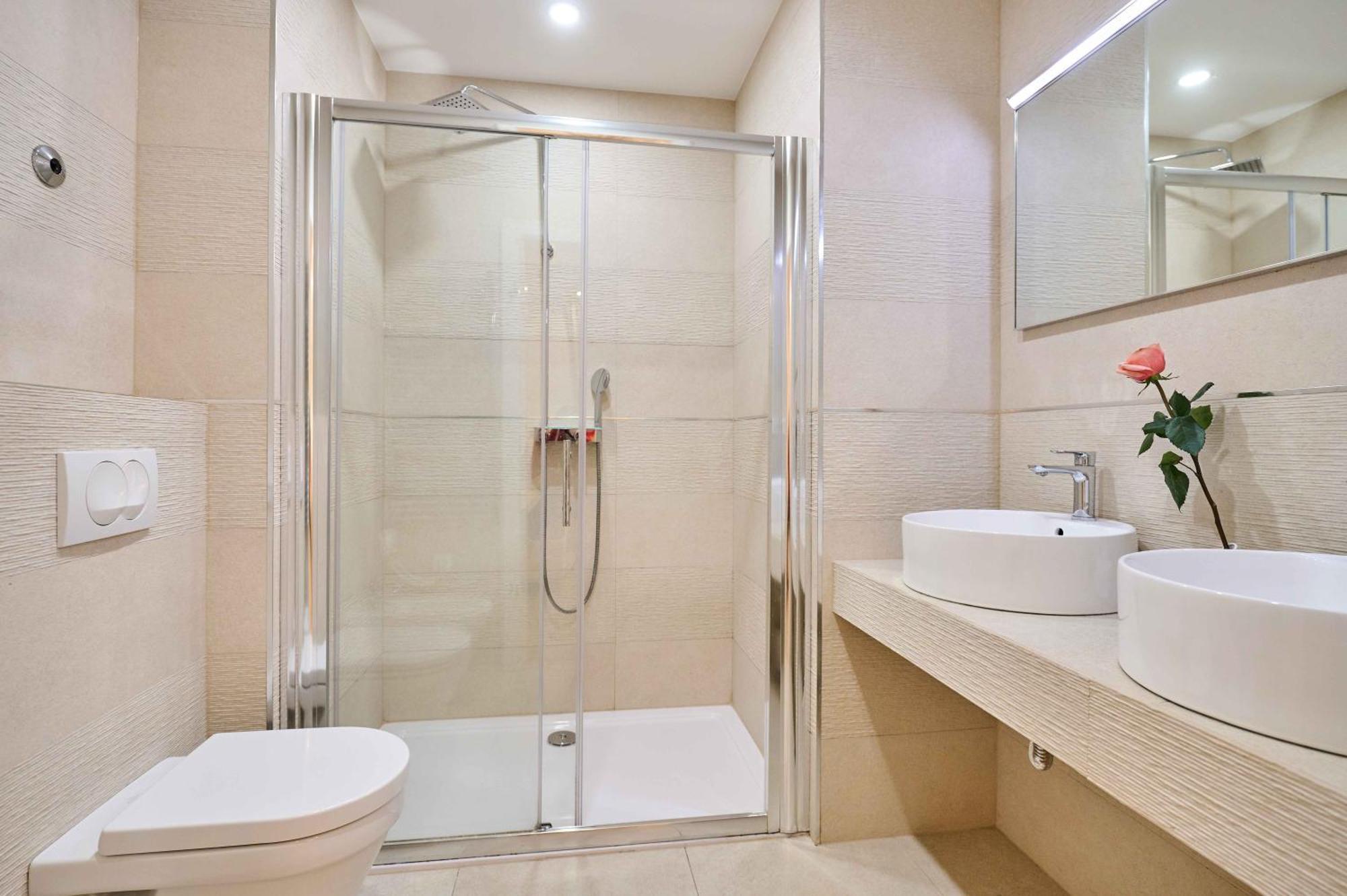 Best Location Rooms Split Bilik gambar